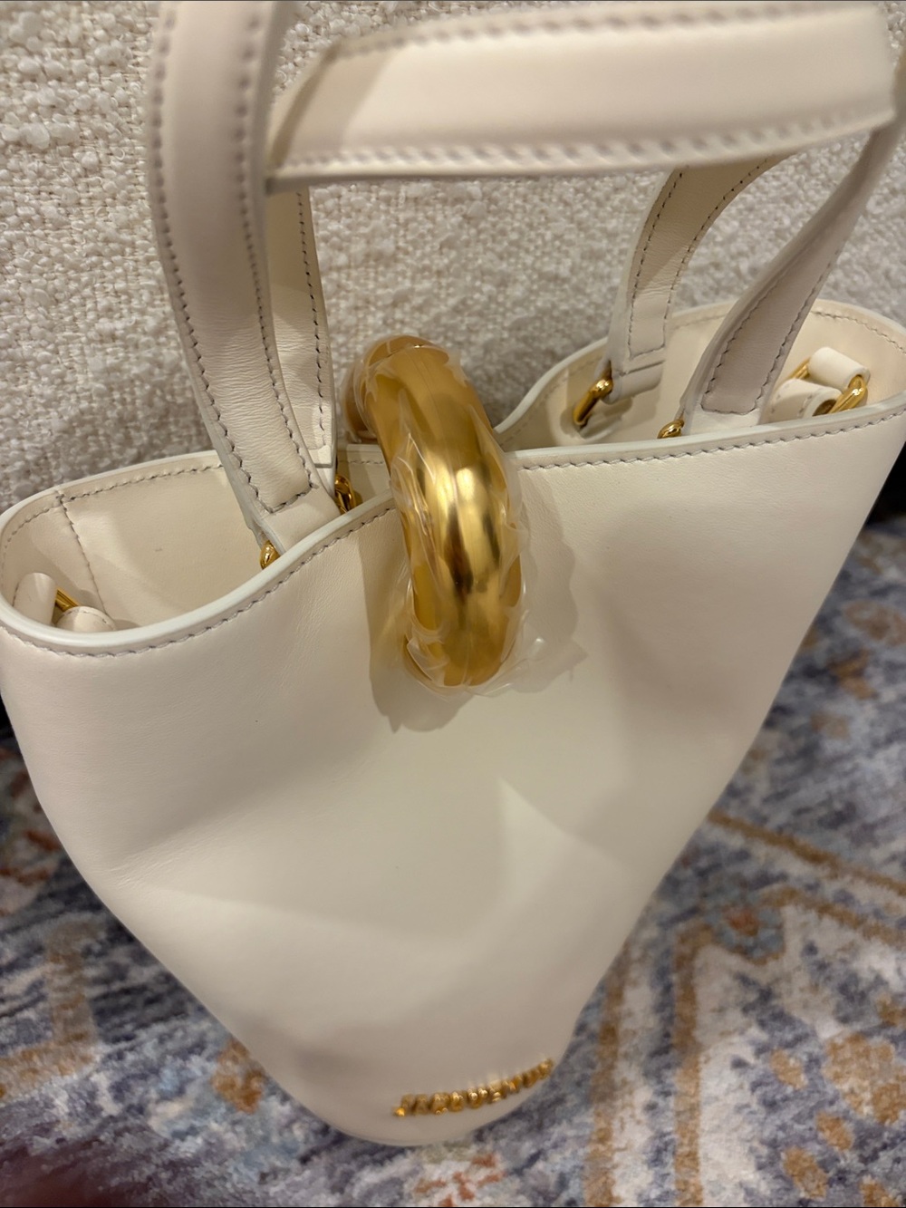 Jacquemus Cream Le Chiquito Bucket Bag with Gold Accent - Picture 2 of 4